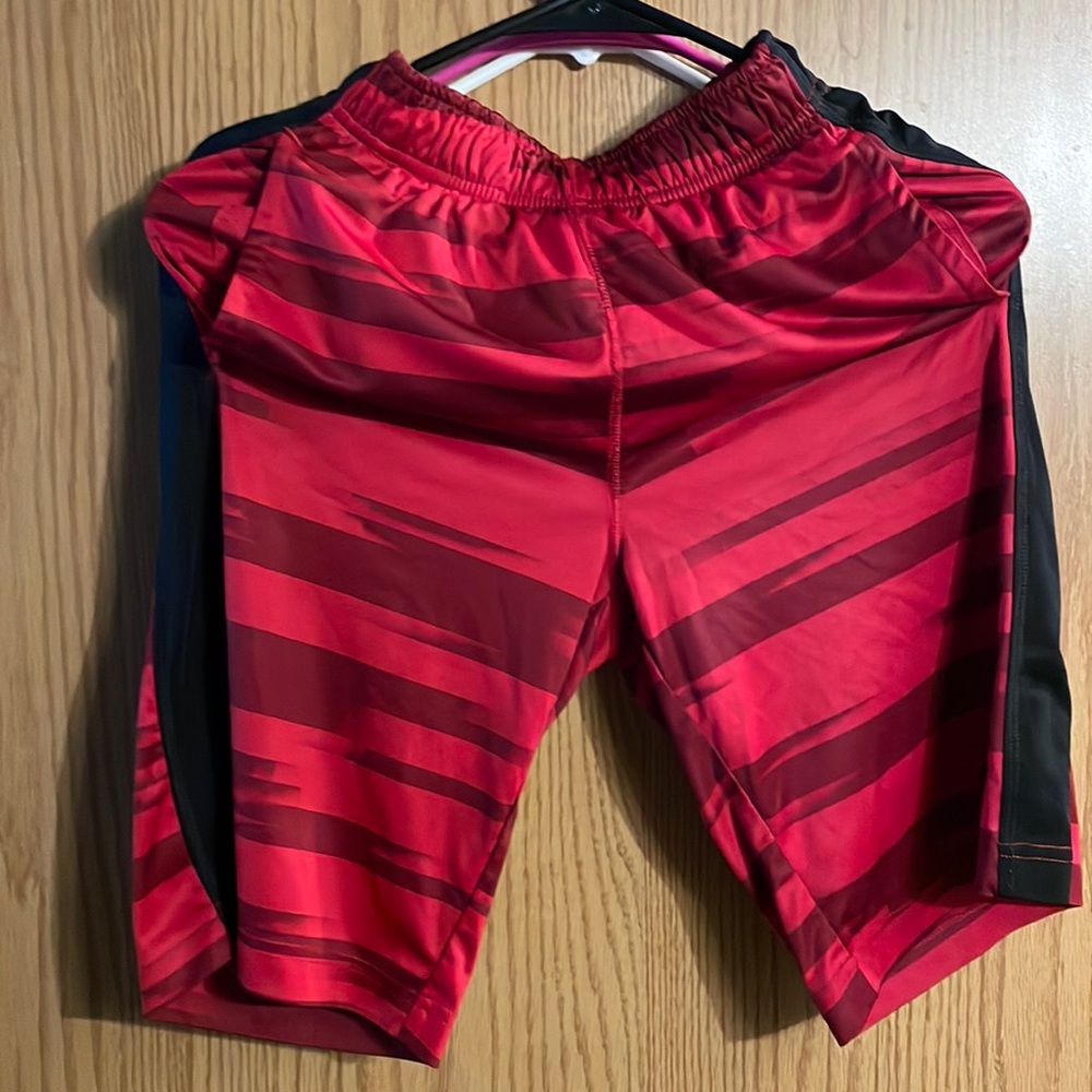 Nike shorts size M